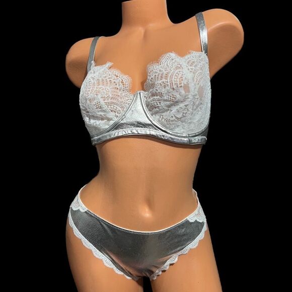 Victorias Secret LUXE Set Dream Angels Push up without Padding bra & Cheekini - Picture 3 of 8